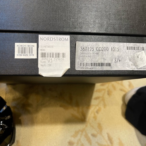 AUTHENTIC LIKE NEW - SAINT LAURENT T - STRAP TRIBUTE SANDAL - Picture 7 of 8